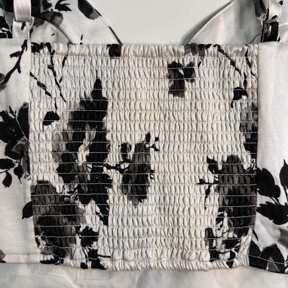 Forever 21 Black and White Floral Bustier - Picture 8 of 8